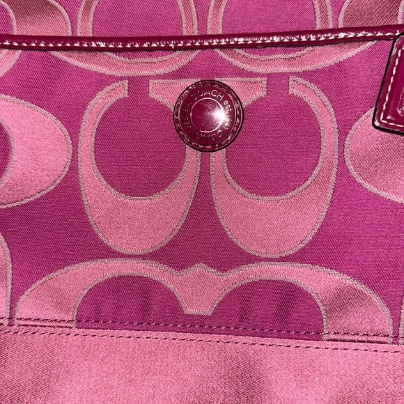 Coach Crossbody Bag - Picture 6 of 8